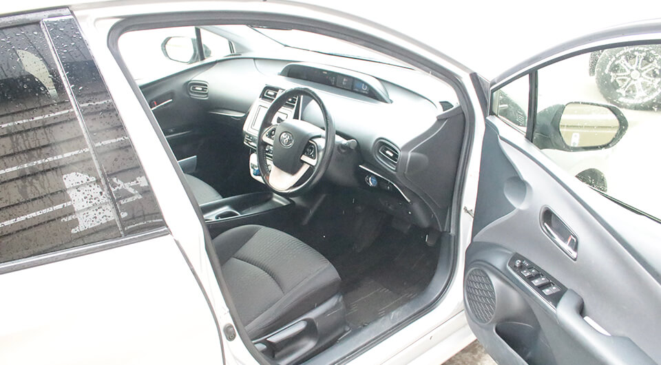 トヨタ プリウス